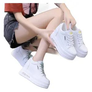 발편한 9cm 키높이 하얀색 운동화 치어리더 220mm 스탠딩화 속굽