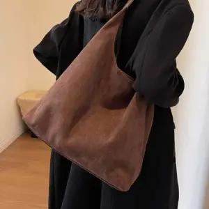 브라운 스웨이드 호보백 숄더백 빅백 데일리백