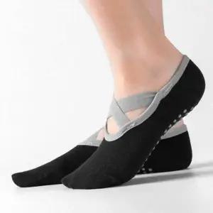 블랙 요가 양말 홈트 스포츠 미끄럼방지 덧신 토삭스 WFIKXXB