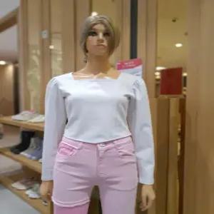 [에고이스트] 스퀘어넥  크롭 볼륨 티셔츠 EP2OTL-51