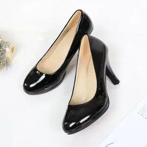 [하프클럽/]여성용 에나멜 하이힐 펌프스 구두 정장 슈즈