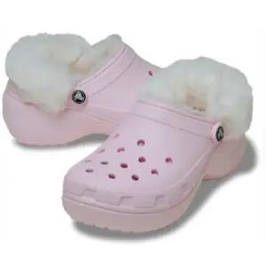 [크록스](김해점)클래식 플랫폼 퍼즈 라인드 클로그 212854-6ZW