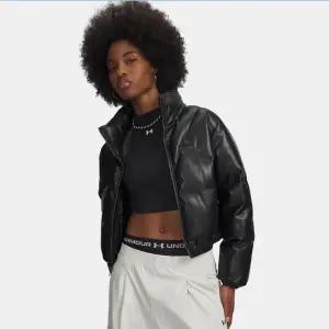 [언더아머](대전신세계)6006436-002 블랙 UA 래티튜드 레더 여성 푸퍼 재킷 경량패딩 스포츠 패딩