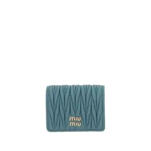 라이트 블루 퀼티드 가죽 스냅 버튼 지갑 5MV204 AFPPF0F16