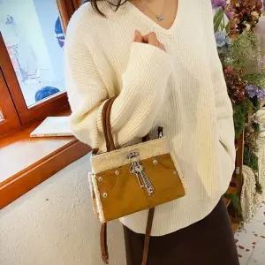 토트 양털 크로스백 (WFJ65OL)