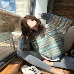 스트라이프 니트 캐주얼 패턴 유니크 필수템 스웨터 (KYR-WFH3O8T)