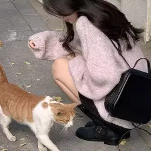 [코코블랑] 애쉬 루즈 보카시 니트