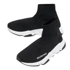 [발렌시아가]스피드러너 스니커즈 블랙 화이트 71695696
