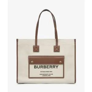 [버버리]미디움 프레야 투톤 캔버스 레더 토트백 내츄럴 탠 130870921