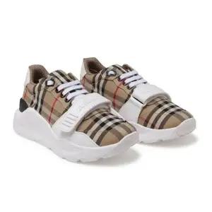 [롯데백화점]스니커바(잡화) 버버리 남성 체크 스웨이드 레더 스니커즈 (8048577)