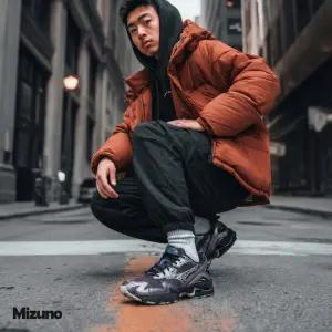 미즈노 웨이브 라이더 10 오디세이 블랙 남자 여성 런닝화 운동화 D1GA243113