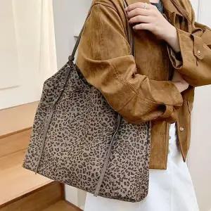 [라일리] Rly 여성 데일리 가방 호피무드 캔버스 숄더백