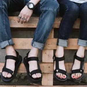 남여공용 멀티 찍찍이 디테일 커플아이템 샌들 WE6DEA8