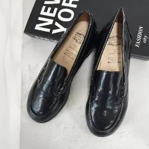 [셀러허브 패션]키즈 에나멜 여아로퍼 연주회단화 (230만 가능)