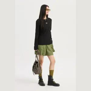 [롯데백화점]럭키슈에뜨 [온라인 전용]시스루슬림핏긴팔TS LQTAW25900