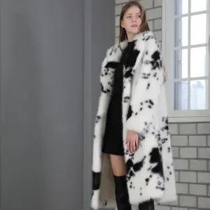 30모토크롬아트FAUX FUR 롱코트