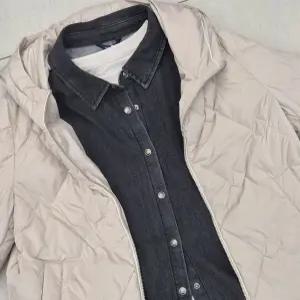 올포유 여성 퀼팅 후드 덕다운 점퍼 겨울 25FW ALDJO9241