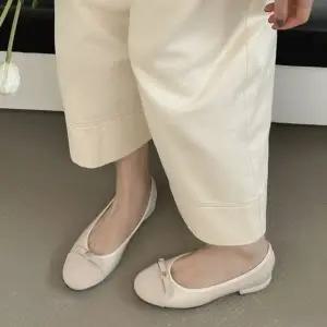 앞코 배색 리본 플래시 운동화 둥근코 여성용 신발 (WFJ5TQB)