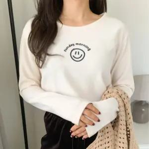 후리스 라운드넥 루즈핏 부드러운 긴팔티 겨울 베이직 레이어드 기본