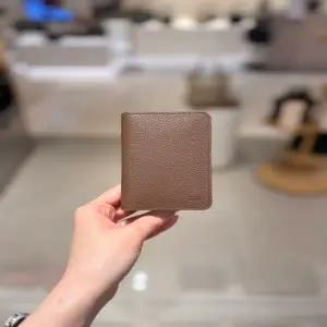 닥스핸드백 DBHO6E751W3 [SLIM MAX] 브라운 슬림 카드지갑