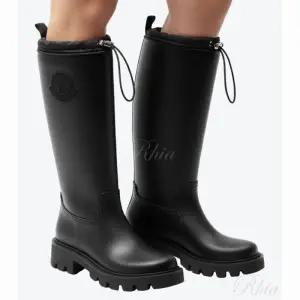 몽클레르 25FW 4G00190 M4522 999 킥스트림 하이 레인 부츠