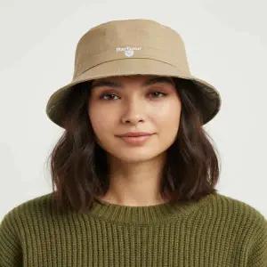 [바버]BARBOUR 생산 Cascade Bucket Hat MHA0615 ST51 케스케이드 버킷 햇 817412
