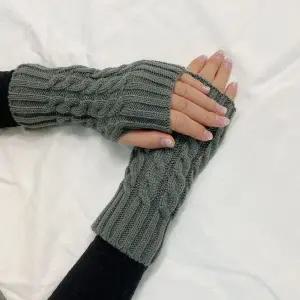 [하프클럽/]꽈배기 니트 핸드 워머 팔토시 손목 장갑