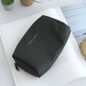 데일리 여행 휴대용 생활방수 빅포켓 파우치 MARK 베이직스타일