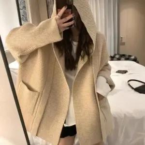 오버핏 니트 후드가디건 여성 가을겨울 데일리 꾸안꾸룩