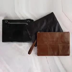 남자클러치 핸드파우치 소가죽 가죽파우치 남자클 WFIQN2G