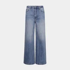 [롯데백화점]버커루 여성 와이드핏 데님팬츠 청바지 B245DP803P