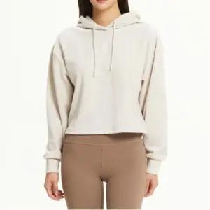 W벨루아골지세미크롭후드티_NBN0E4W922