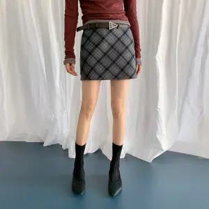 여성 클래식 체크 H라인 두꺼운 미니 스커트