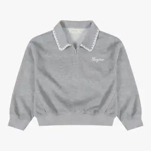 [일로딜로] 자수 카라 루즈핏 맨투맨 IDMA25W1Z_7358