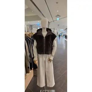 [로프나인](김해점)양면 후드 퍼 조끼 M25403009