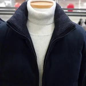 [트레몰로] HC10 2024스웨이드 오리털 점퍼 세정 트레몰로 스웨이드 오리털 점퍼 T (S43228928)