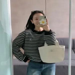 챠콜드덕 덤블기모 단가라 니트 맨투맨 (one color)