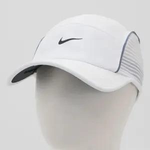 나이키 드라이 핏 플라이 에어로어댑트 캡 FJ0736-100