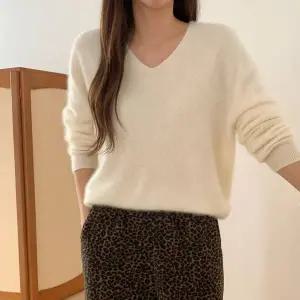 [모던스타일]여성 캐시미어 울 브이넥 니트 티셔츠