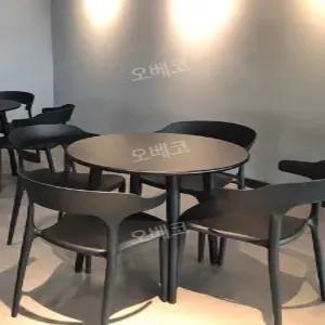 카페테이블 커피숍탁자 2인용식탁 플라스틱 펜션 숙소