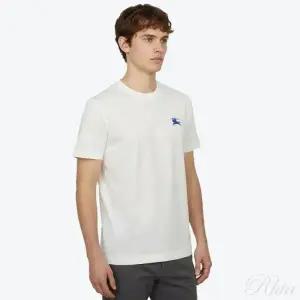 [버버리]EKD 로고 코튼 티셔츠 화이트 150349566