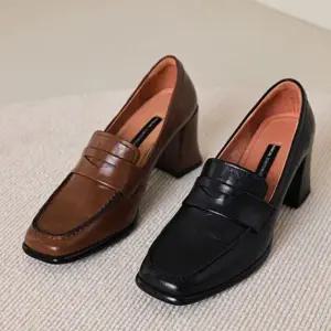 [하프클럽/]데일리 여성 미들굽 세련된 로퍼 스퀘어 구두