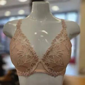 [비비안]BR937A꾸띄르 컬러체인지 튤자수 몰드 브라 75C