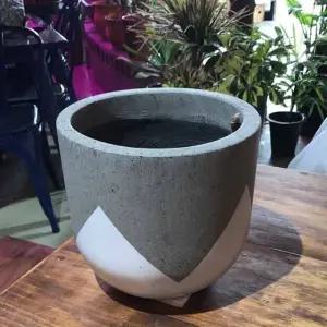 모던 테라스톤팟 화이트-트라이앵글 원형 22x20cm 화분식물 꽃화분 키우기 인테리어 실내 취미생활 실내용