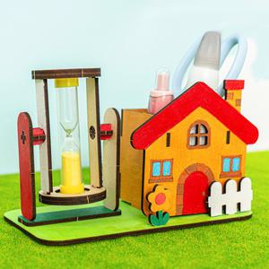 모래시계 연필꽂이