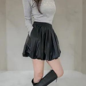 여성 사랑스러운 우레탄 벌룬핏 레저 기본 미니 스커트