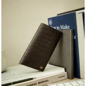 닥스 액세서리 남성 25SS [스테디셀러] 브라운 로고장식 소가죽 장지갑 WBWA5E500W3