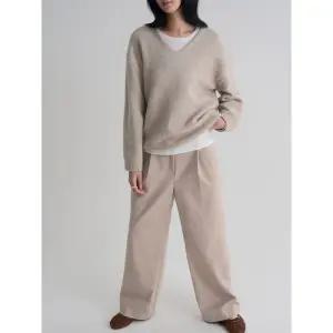 [에잇세컨즈] 소프트 와이드 하프밴딩 슬랙스  베이지 (325Y21LY2A)