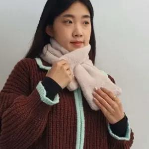 미니 페이크퍼 디테일 구성 목도리 머플러 베이지