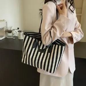 쇼퍼백버스백 쇼퍼백 핸드 여자 숙녀 여성 여성 쇼퍼백 보스턴백 호보백 패 (WFK37YA)